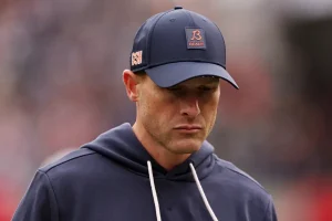 Former NFL Coach Sends Message to Bears, Ben Johnson Ahead of Ravens Game