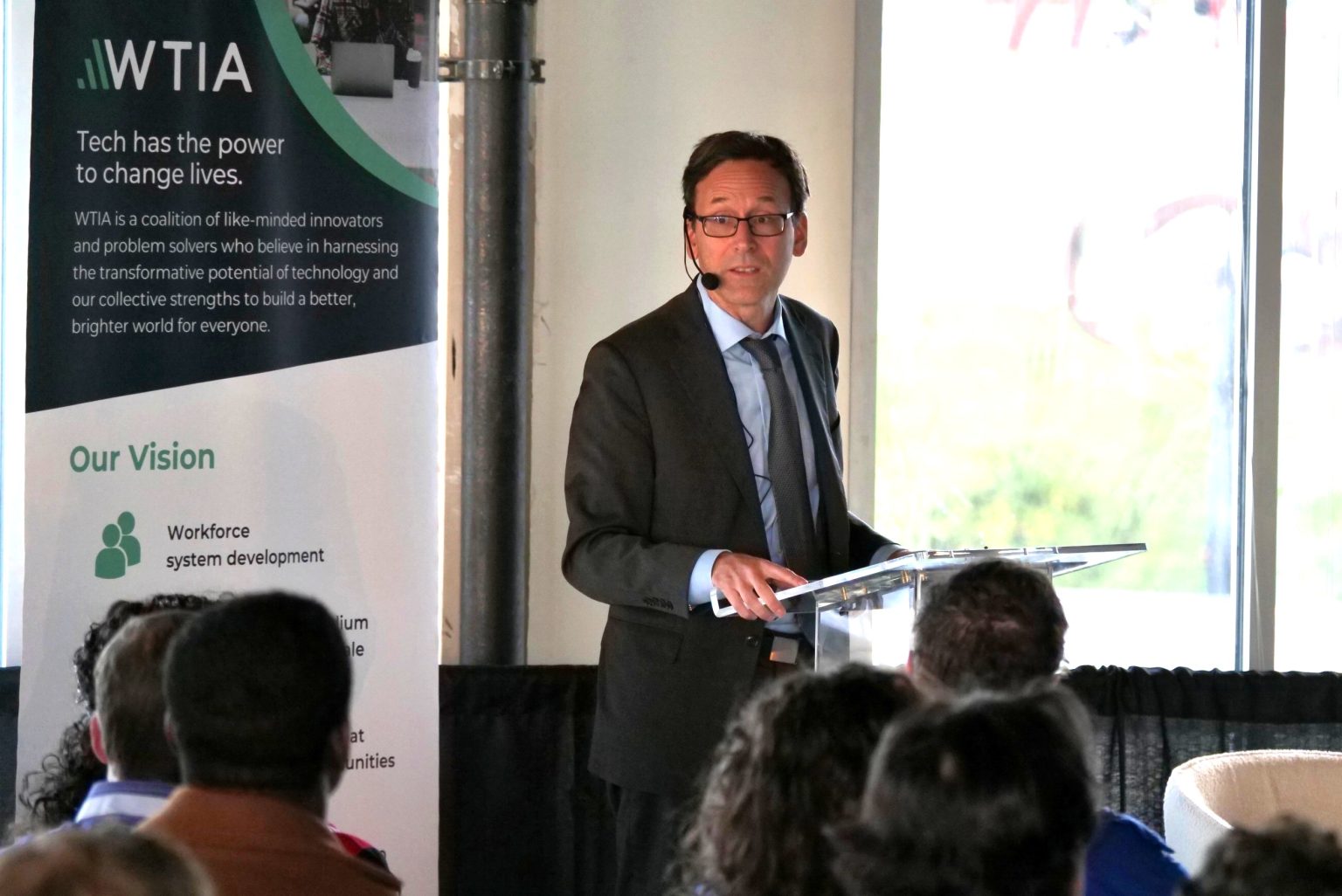 Washington governor wants to harness innovation while minimizing harms