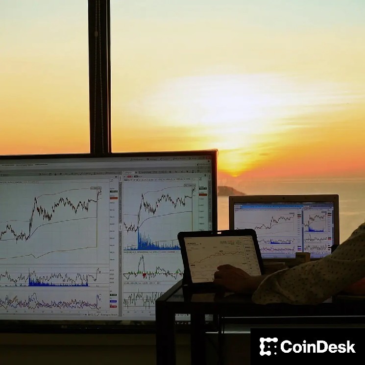 XRP Surges Ahead of Bitcoin During ETF Filing Window, Poised for $2.80 Breakout