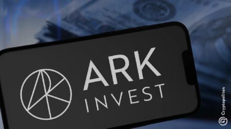 ARK Invest Reports Institutions Absorbing Early Bitcoin Whales’ Sell-off