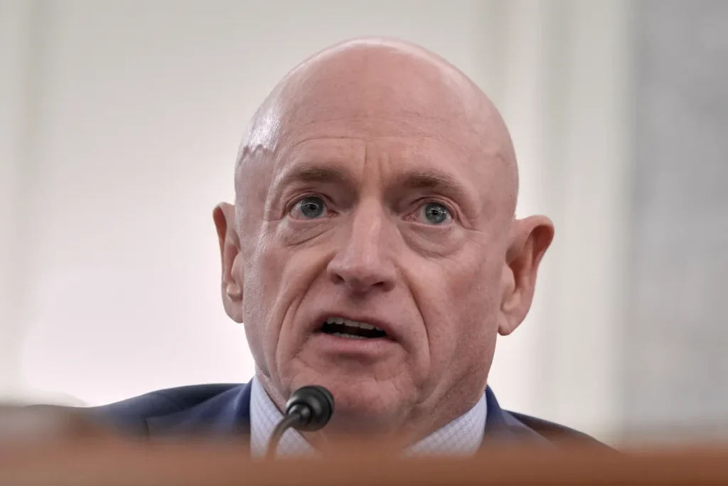 Pentagon Threatening Mark Kelly Sparks Conservative Backlash: ‘Amateur Hour’