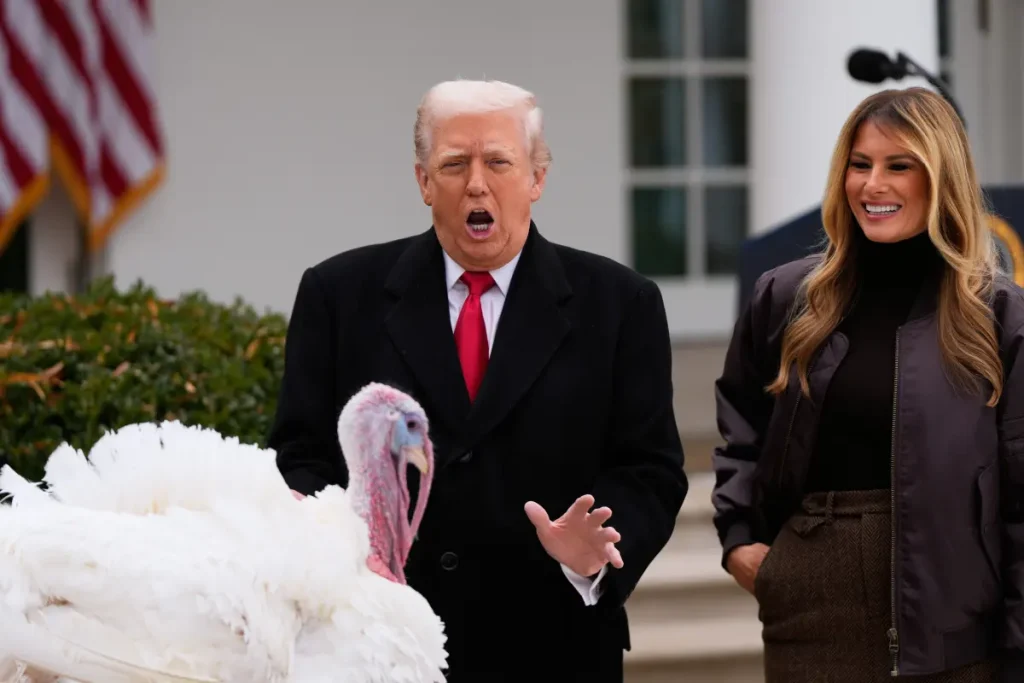 Donald Trump comments on his weight during turkey pardon