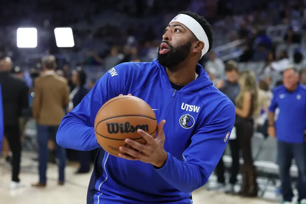 Bold Anthony Davis Trade Idea Floated for NBA’s Hottest Team
