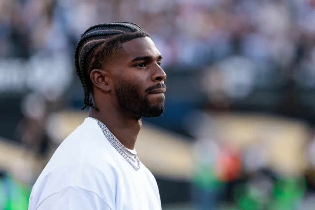 Cameras Capture Viral Shedeur and Deion Sanders Moment Before QB’s First NFL Start