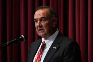 Republican Governor to Propose Scrapping Income Tax