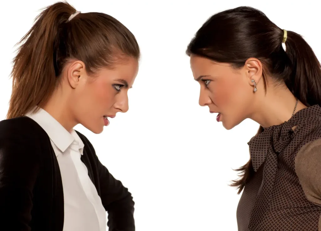 Dear Abby: Should I kick my controlling sister out?