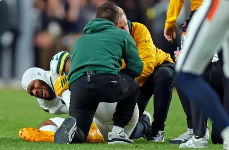 Packers’ Micah Parsons Has Heartbreaking 2-Word Reaction to Devastating Injury