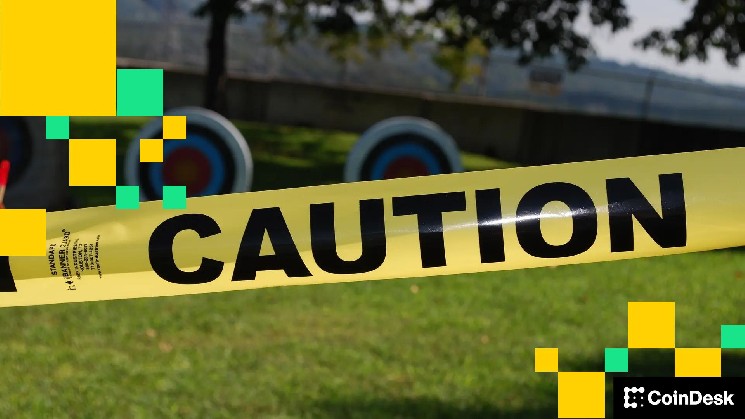 Crypto Markets: Bitcoin Falls Toward Risk Area Before Fed Decision