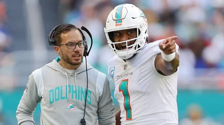 Mike McDaniel signals potential major shakeup as Tua Tagovailoa falters, Dolphins fall out of playoff race