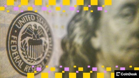 Federal Reserve Maintains Steady Rates as Early Cut Hopes Fade, Bitcoin Stagnates