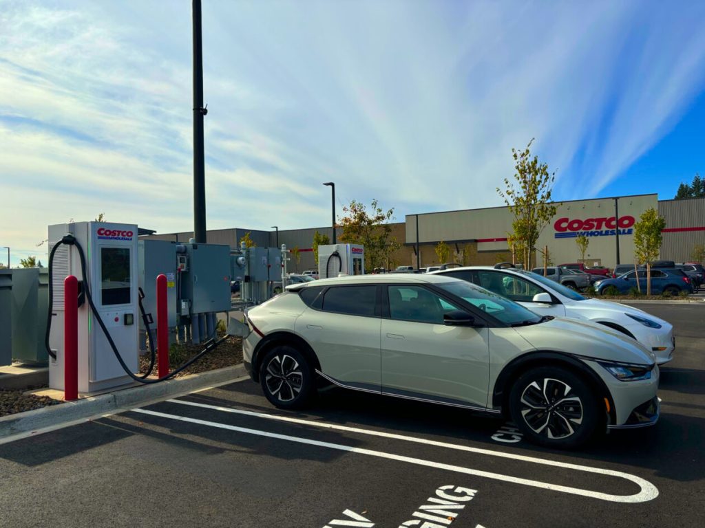 Seattle’s Electric Era lands $4.3M in U.S. grants to install freeway chargers