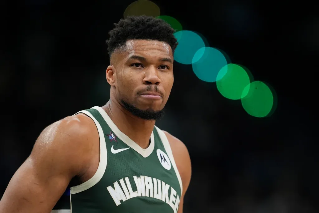 Giannis Antetokounmpo Injury Timeline Sparks Support From Fans