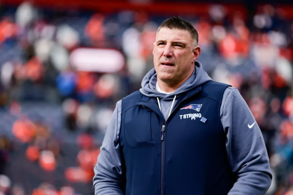 Patriots’ Mike Vrabel Shrugs Off ‘Disrespect’ Talk Before Super Bowl LX