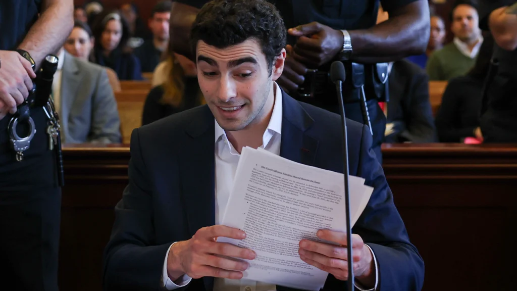 Prosecutors blast Mangione’s ‘misleading’ bid to force Bondi off case with death penalty at stake