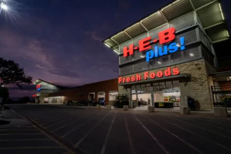 Texas chain beats out top food giants such as Costco and Trader Joe’s as America’s top grocery store