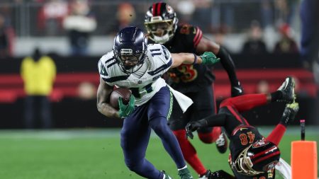 Seahawks secure top seed in NFC with dominant road win over 49ers