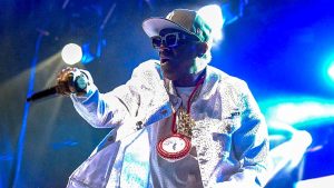 Flavor Flav invites US women’s hockey team to Las Vegas for Olympic celebration after Trump snub