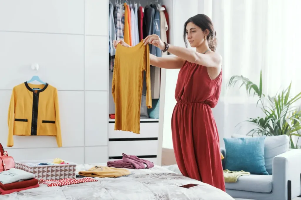 Savvy fashionistas are cleaning out their closets by following a ‘cost-per-wear’ rule to save money