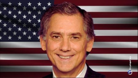 Stablecoin Yield Clash Threatens Crypto Markets Amid French Hill’s Senate Push