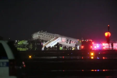 4 firefighters critially injured as Air Canada flight, firetruck collide at LaGuardia: sources