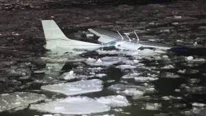 Pilot, passenger swim to safety after plane crashes into New York’s Hudson River
