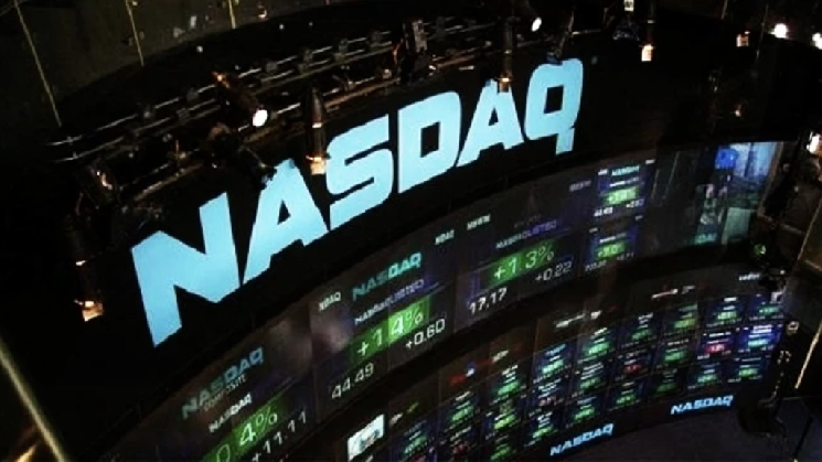 rewrite this title into a single title (don’t suggest multiple titles, just choose one, and don’t add “ to the title): $6 Billion Crypto Giant Coming to the US! “A Rival to Grayscale and BlackRock!”