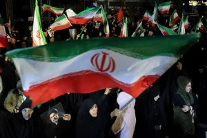 Pakistan Army Chief Heads to Tehran to Broker New US-Iran Talks