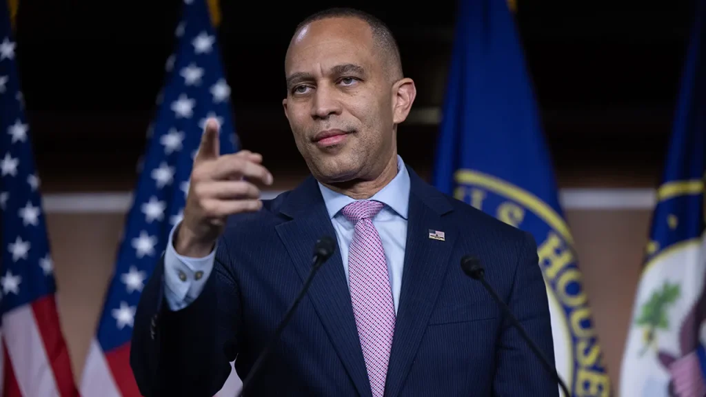 Republicans block Jeffries’ gambit to curb Trump’s Iran war powers