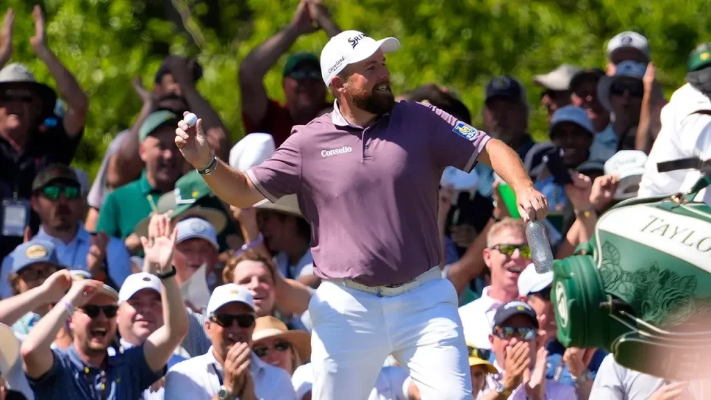 Shane Lowry makes hole-in-one at Masters to suddenly get himself in contention for green jacket