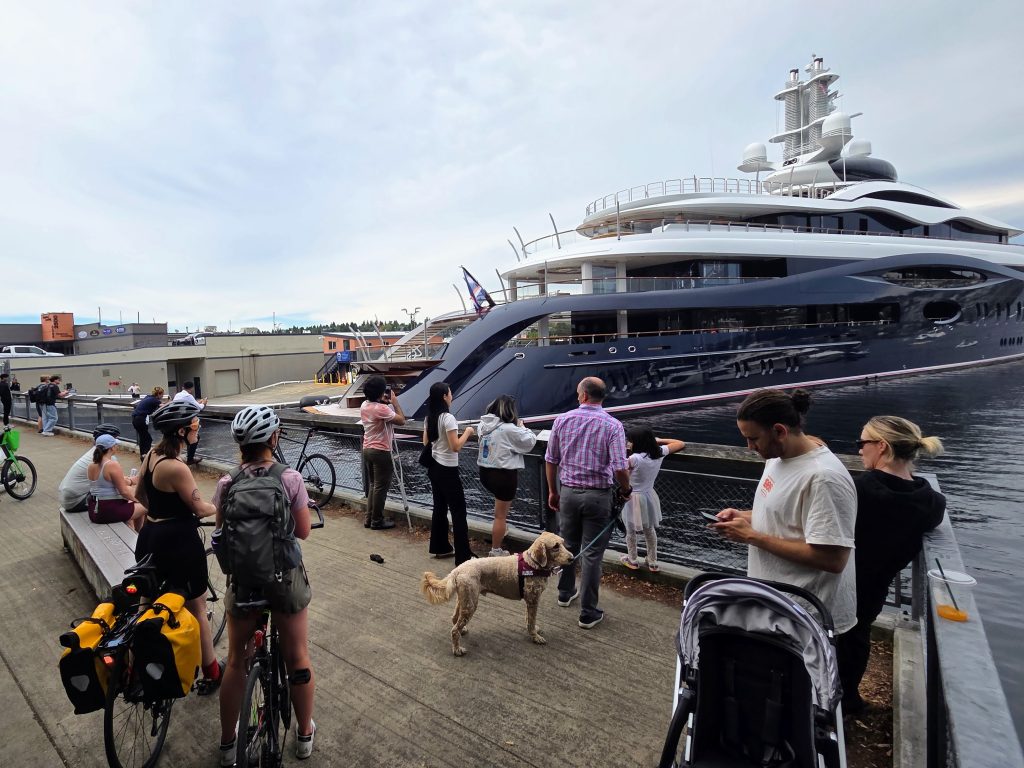Zuckerberg Yacht Arrives Amid Meta Seattle Layoffs