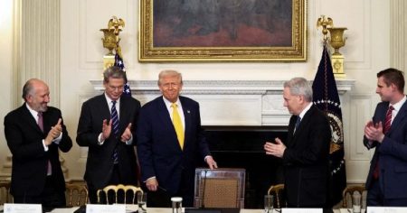 rewrite this title into a single title (don’t suggest multiple titles, just choose one, and don’t add “ to the title): Over 1 in 5 Trump officials hold $193M in crypto, zero Biden Cabinet members own any