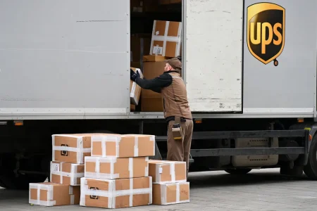 UPS Starts Refunds After Supreme Court Ruling on Trump Tariffs