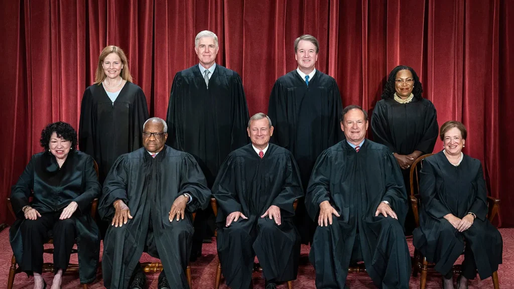 Police rush to SCOTUS justice’s home amid rising threats against conservatives — but report quickly unravels
