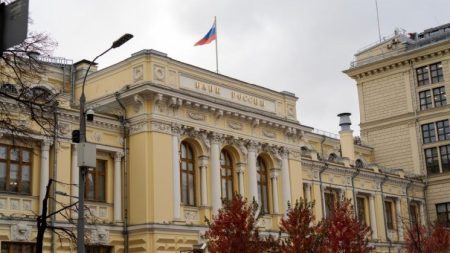 rewrite this title into a single title (don’t suggest multiple titles, just choose one, and don’t add “ to the title): Bank of Russia Confirms September Rollout for Digital Ruble, With Top Banks ‘Ready and Connected’