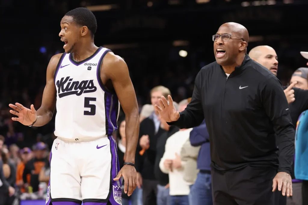 Knicks’ Mike Brown Delivers Blunt Message to Former Player De’Aaron Fox