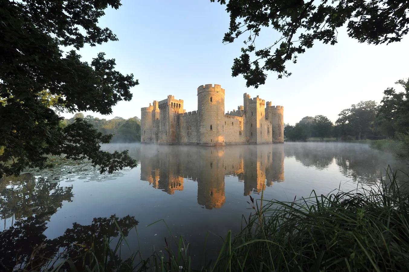 AI Reprices Software, Splitting Legacy Moats