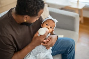 Baby not eating? Spitting up? The feeding red flags to watch for — and what’s actually normal