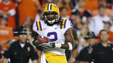 Former LSU star Demetrius Byrd arrested after allegedly pulling knife on bus: ‘Who wants to die?’