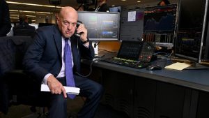 Bitcoin Holds Steady at $64,000 Despite Jim Cramer’s Quantum Panic