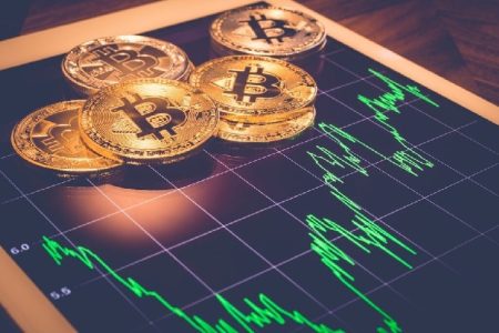 Crypto Rallies as Trump Holds Off Iran Strikes, Setting Stage for Major Bitcoin Move