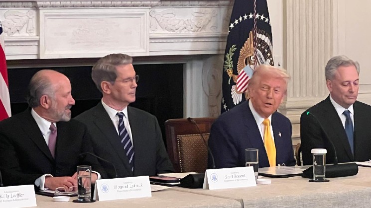 Trump Expected to Attend White House Meeting with Crypto CEOs