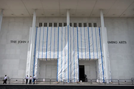 Kennedy Center Renovations: Vote Loophole Could Prevent Permanent Trump Name Change