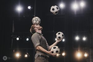 You think tech is a circus? This former Facebook engineer quit to focus on a career as an elite juggler