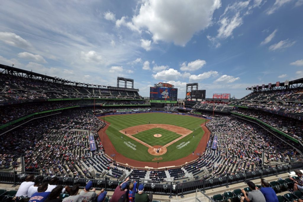 Mets Promote Veteran Slugger, DFA Recently Added Infielder