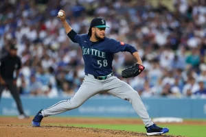 Mariners Trade Luis Castillo to White Sox in Multi-Player Deal