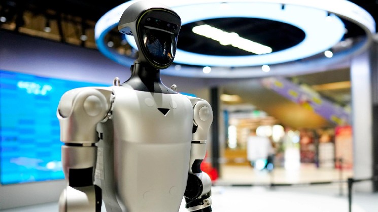Hyperliquid traders see 4x upside as robot maker Unitree goes public.