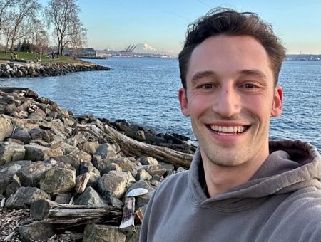 Worth a Reid: Friends launch website and guerrilla campaign to land Seattle tech worker a date