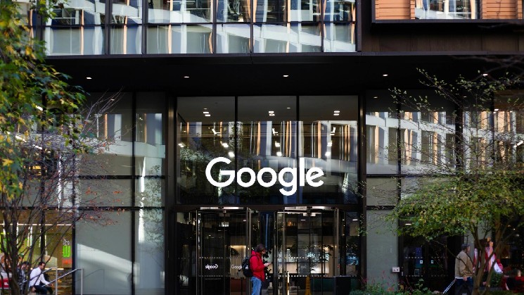 Big Tech giants Google and Apple recruit crypto experts for stablecoin and tokenization infrastructure.