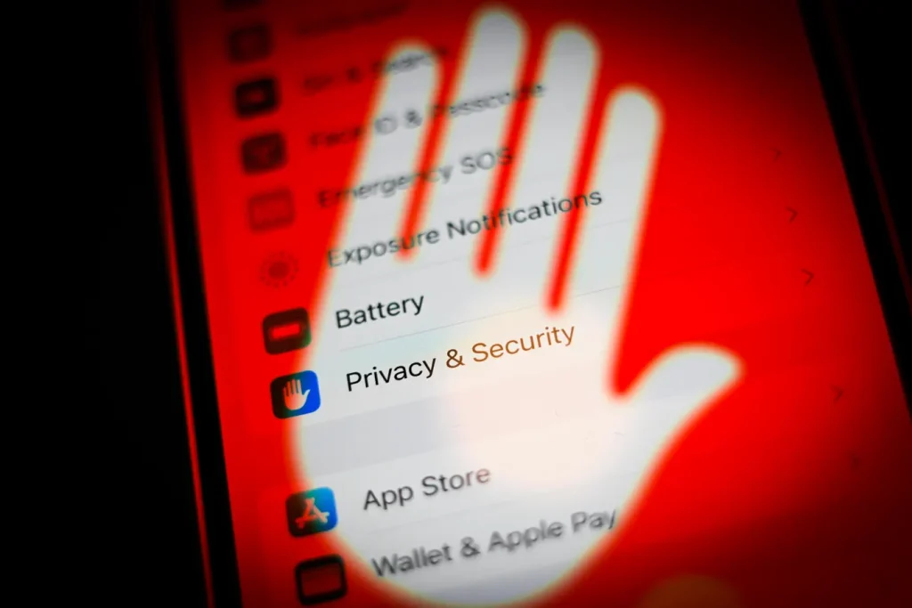 Hackers Hit iPhones Via Hundreds Of Infected Websites