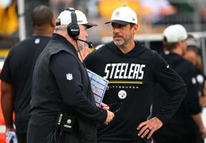 Aaron Rodgers Blows Up on Mike McCarthy During Steelers-Browns ‘TNF’ Clash